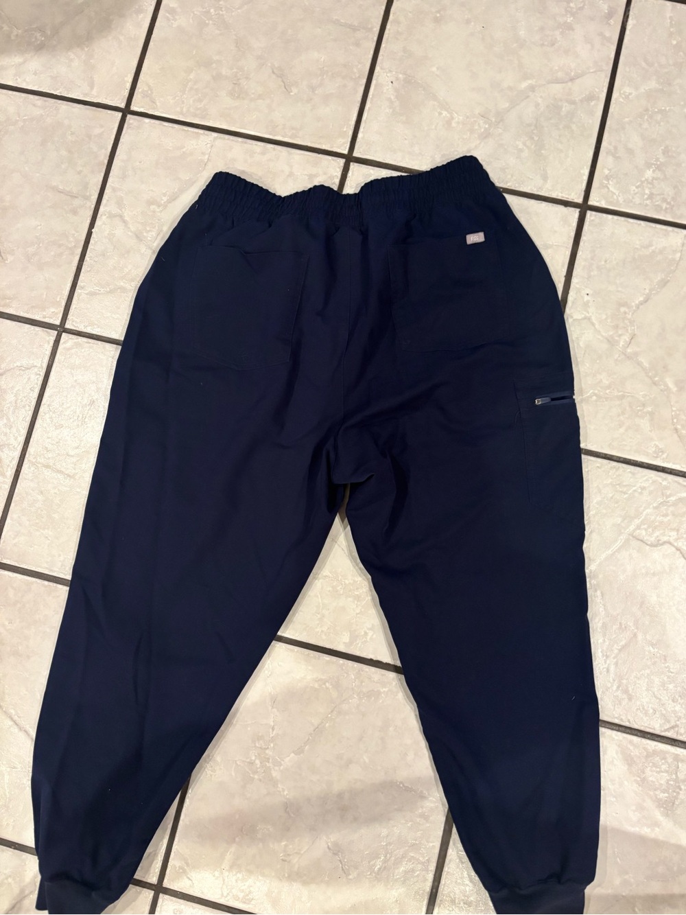 Figs Women’s size xl petite  Navy Elastic-Cuff Jogger Pants